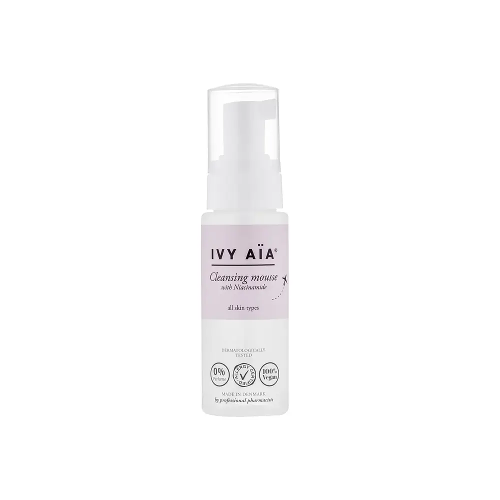 IVY AIA Cleansing Mousse