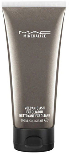 MAC Mineralize Volcanic Ash Exfoliator