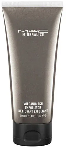 MAC Mineralize Volcanic Ash Exfoliator